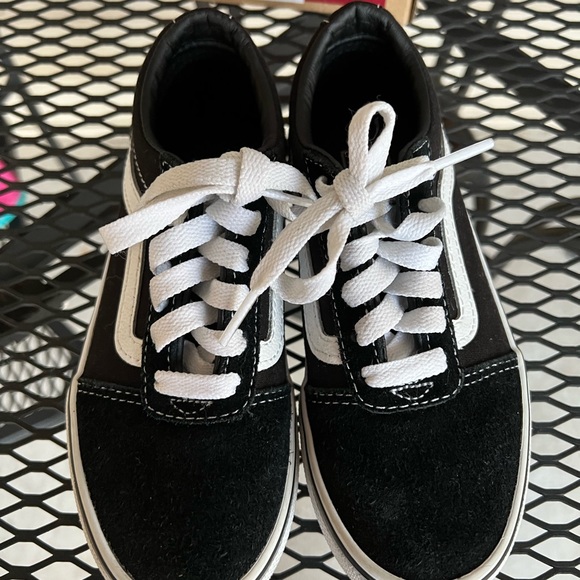 Black vans - Picture 2 of 3